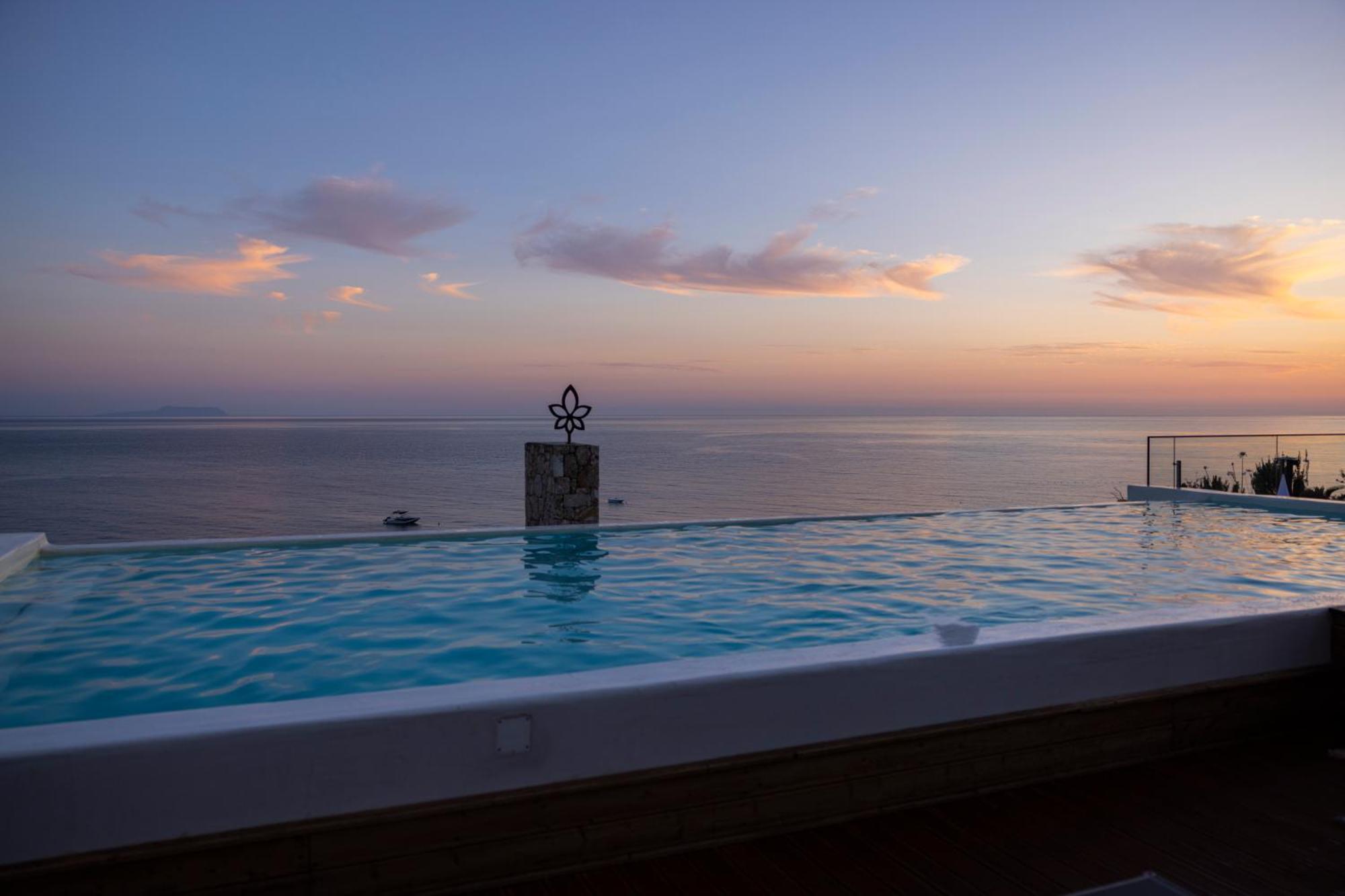 La Brisa Boutique Hotel Dhërmi Eksteriør billede